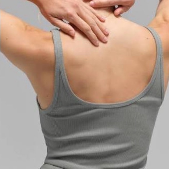 ALO Ribbed Prosper Tank - Picture 2 of 3